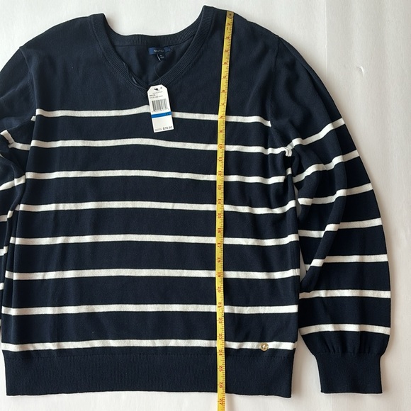 Nautica Top Navy Blue and White Stripes V Neck Long Sleeves 100% Cotton X-Large - Picture 2 of 7